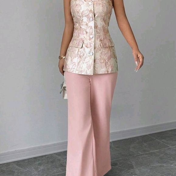 Women Elegant Full-Printed Front Button Tank Top And Solid Color Pants Set - Picture 6 of 6